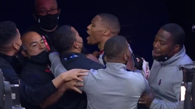 1622167347701041998.jpg lebron-james-other-nba-stars-speak-out-against-fan-who-poured-popcorn-on-russell-westbrook.jpg